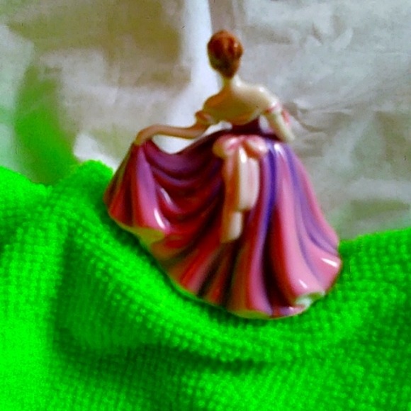 Royal Dolton Miniature Figurine (Rachel) - Picture 7 of 11